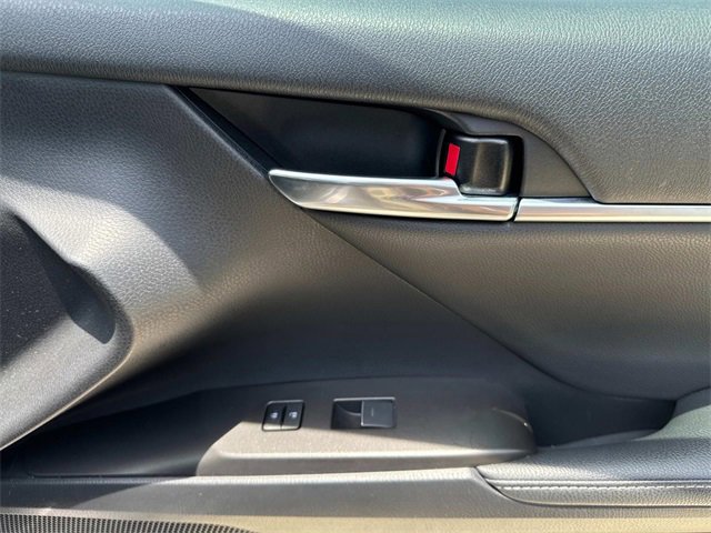 2021 Toyota Camry XSE photo 14