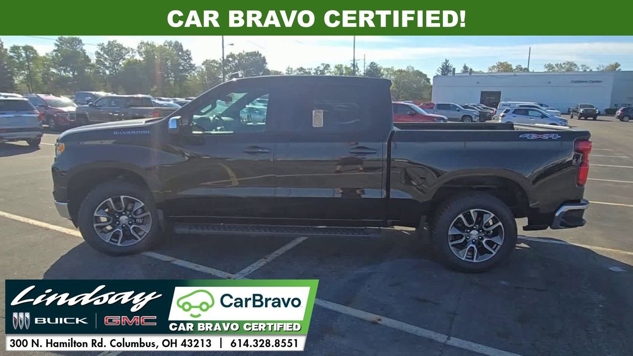 2022 Chevrolet Silverado 1500 LT photo 2