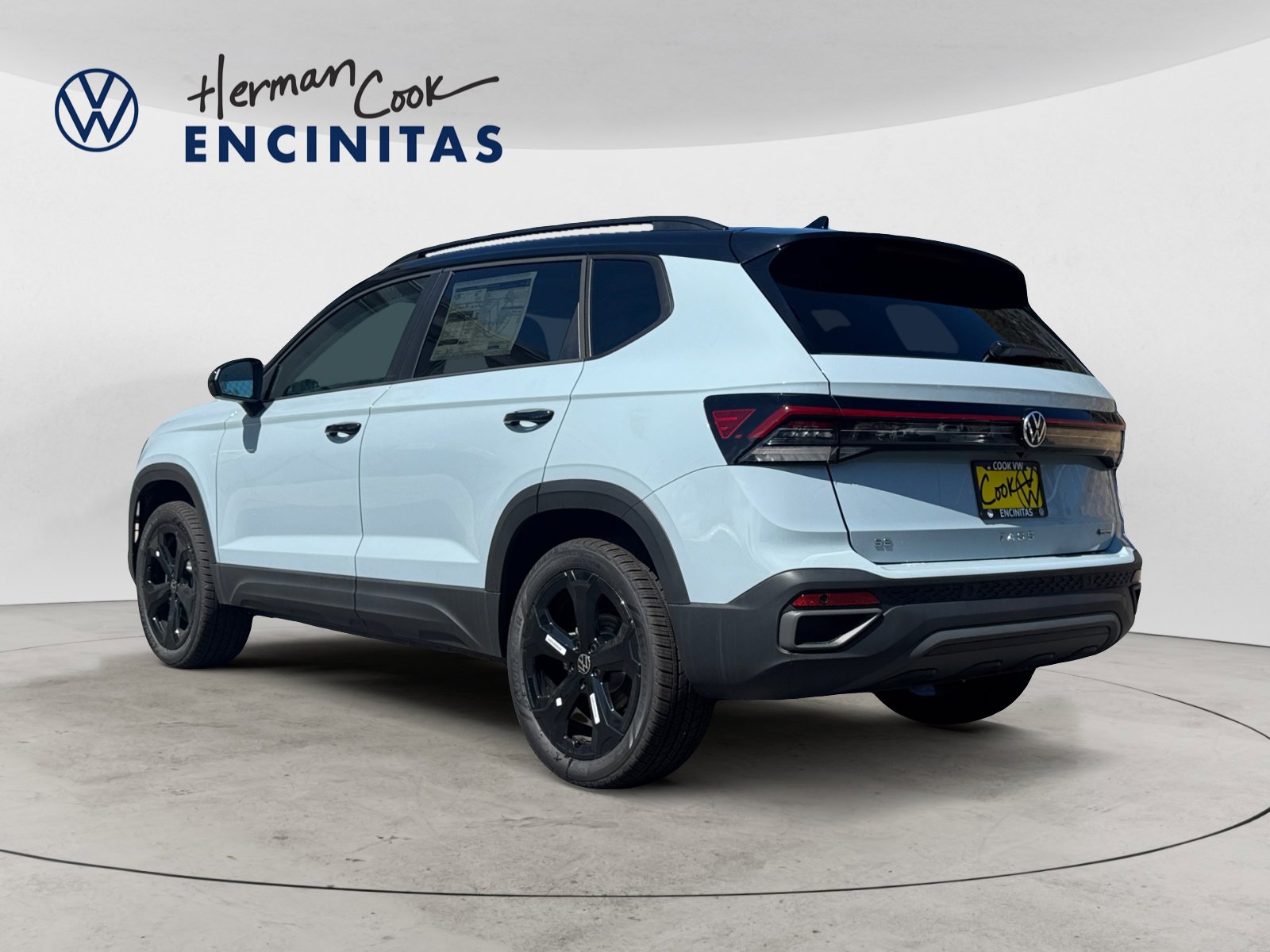 2025 Volkswagen Taos SE photo 2