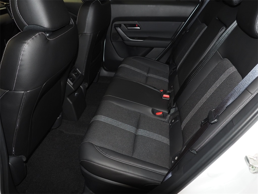 2025 Mazda CX-50 Preferred photo 5