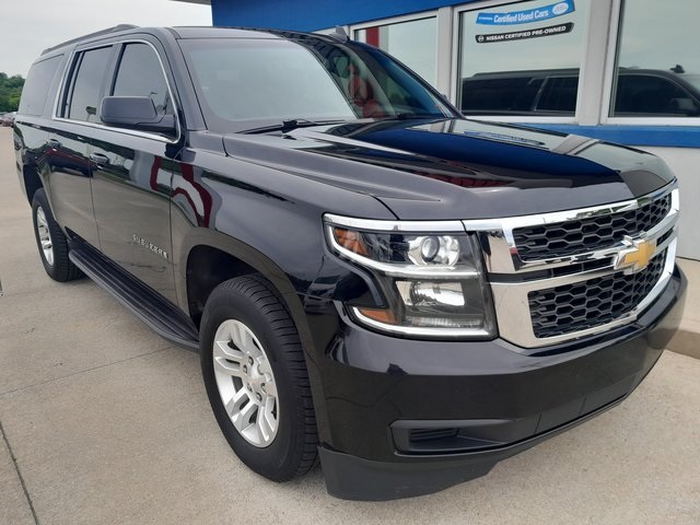 2019 Chevrolet Suburban LS photo 3
