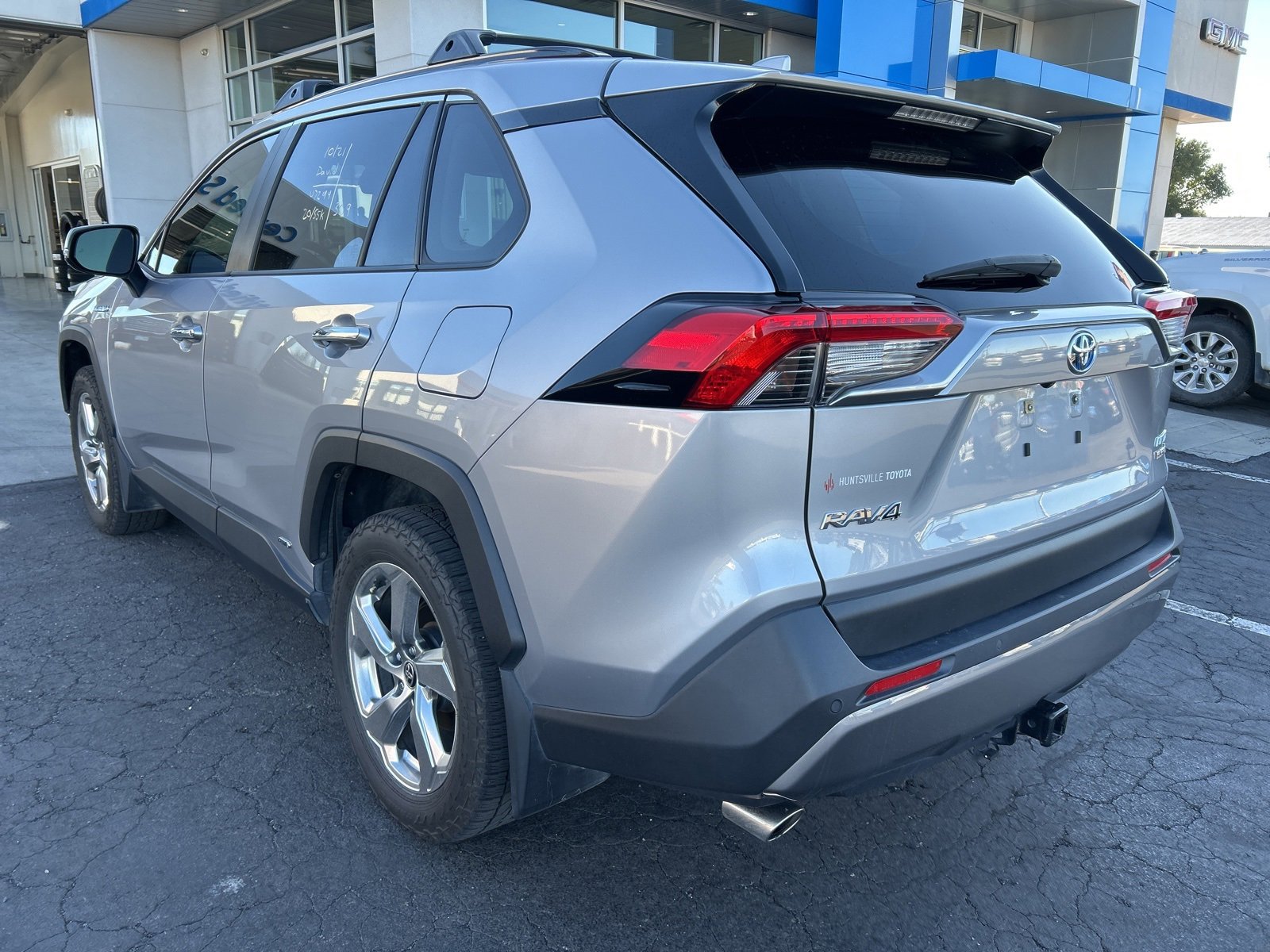 2020 Toyota RAV4 Hybrid Limited photo 2