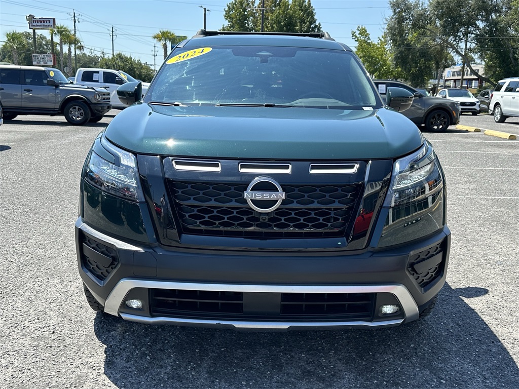 2024 Nissan Pathfinder Rock Creek photo 2