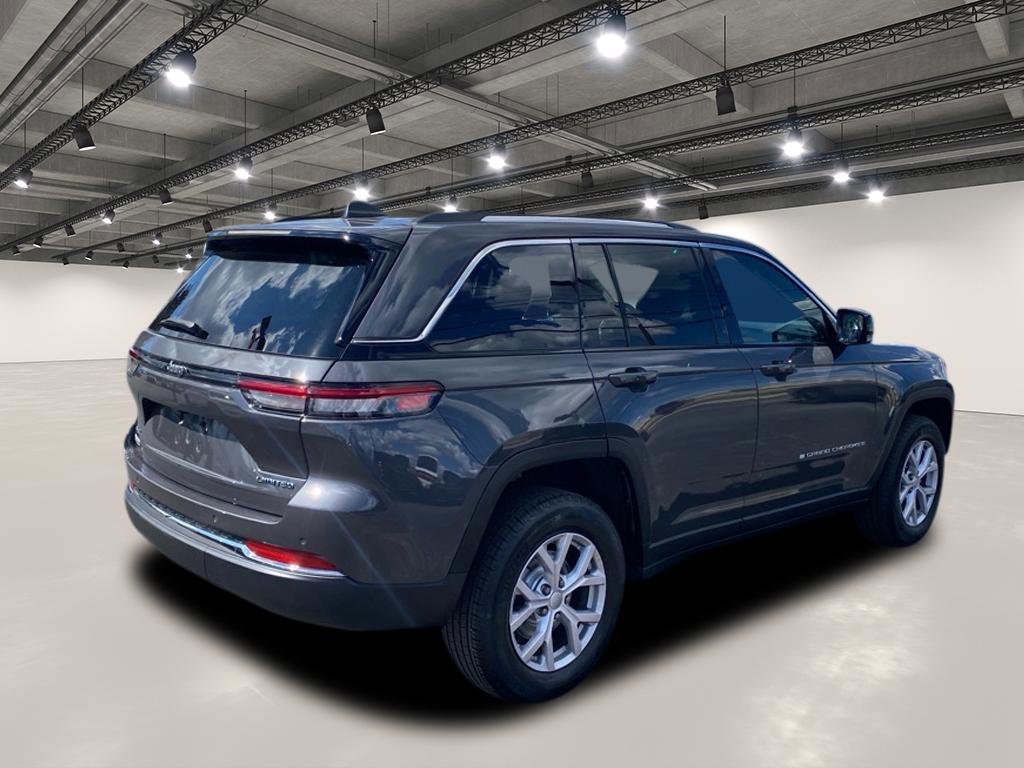 2022 Jeep Grand Cherokee Limited photo 4