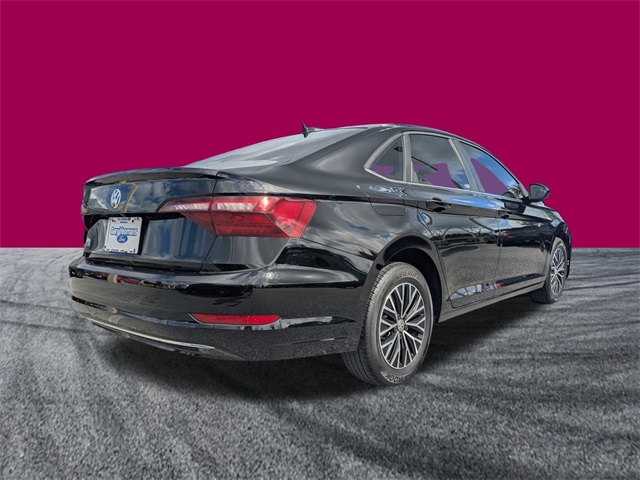 2021 Volkswagen Jetta R-Line photo 2