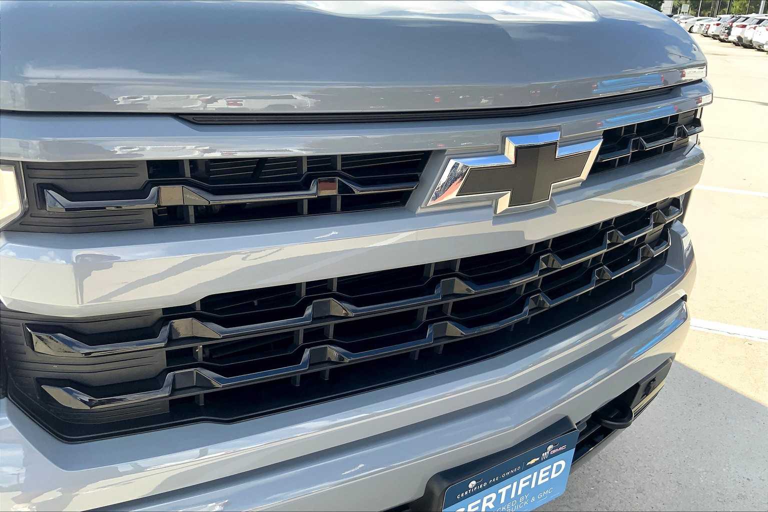 2024 Chevrolet Silverado RST photo 26