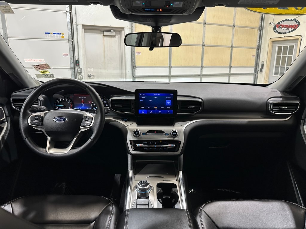 2024 Ford Explorer XLT photo 15