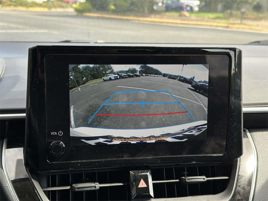 2024 Toyota Corolla LE photo 3