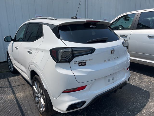 2024 Buick Encore GX Avenir photo 6