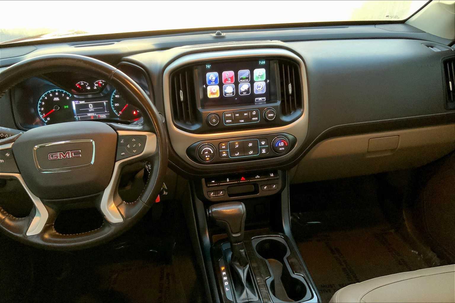 2017 Gmc Canyon SLT photo 6
