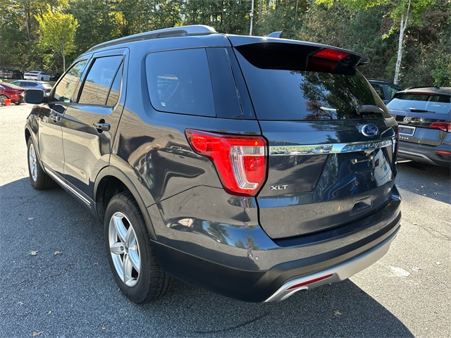 2017 Ford Explorer XLT photo 4