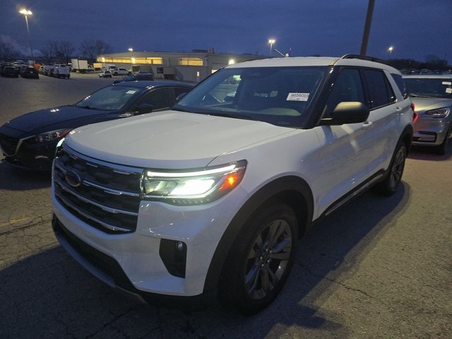 2025 Ford Explorer Active's photo