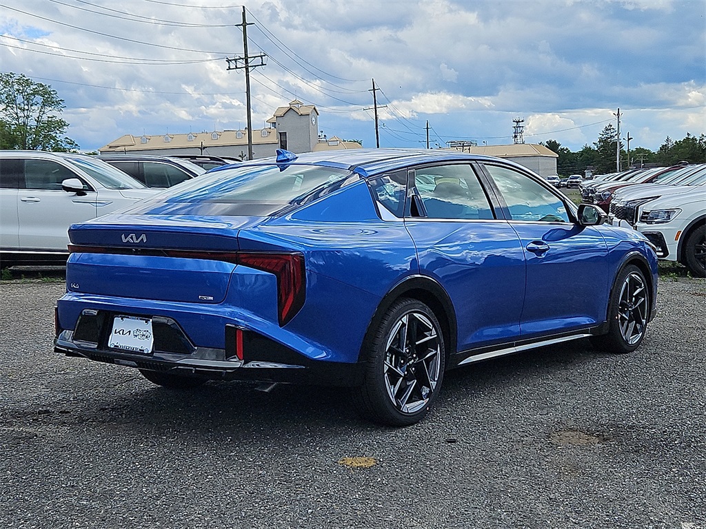 2025 Kia K4 GT-Line photo 4