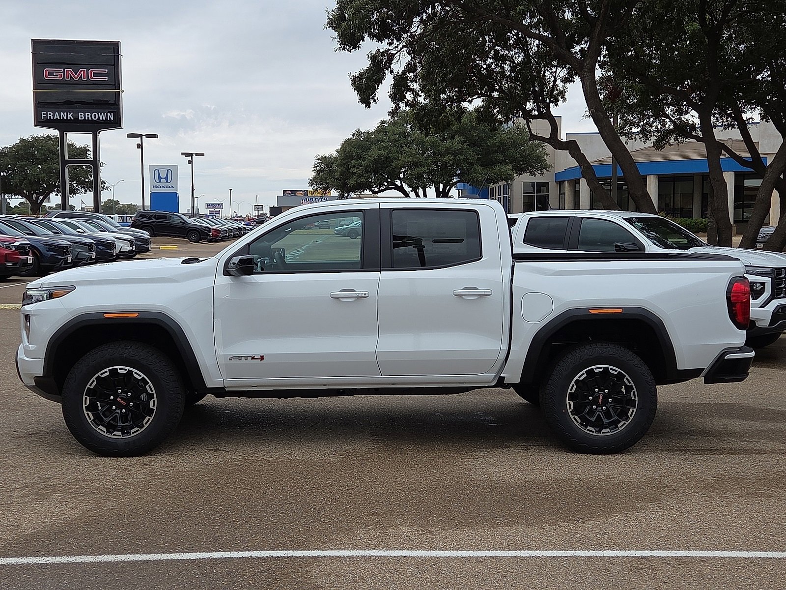 2026 Gmc Canyon AT4 photo 2