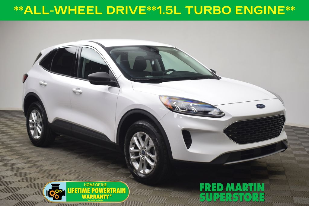 2022 Ford Escape SE's photo