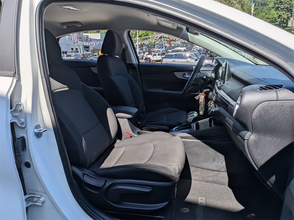 2023 Kia Forte LXS photo 23