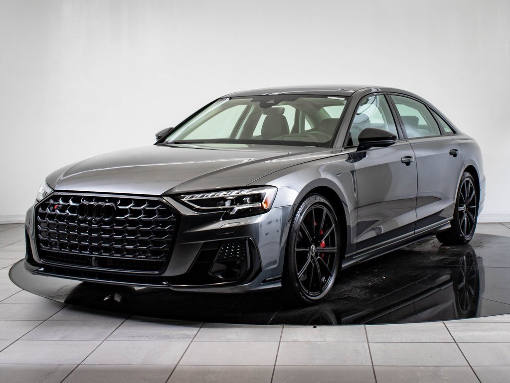 2022 Audi S8 Base's photo
