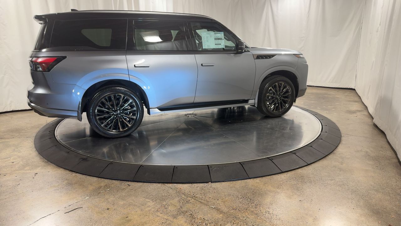 2026 Infiniti QX80 photo 2