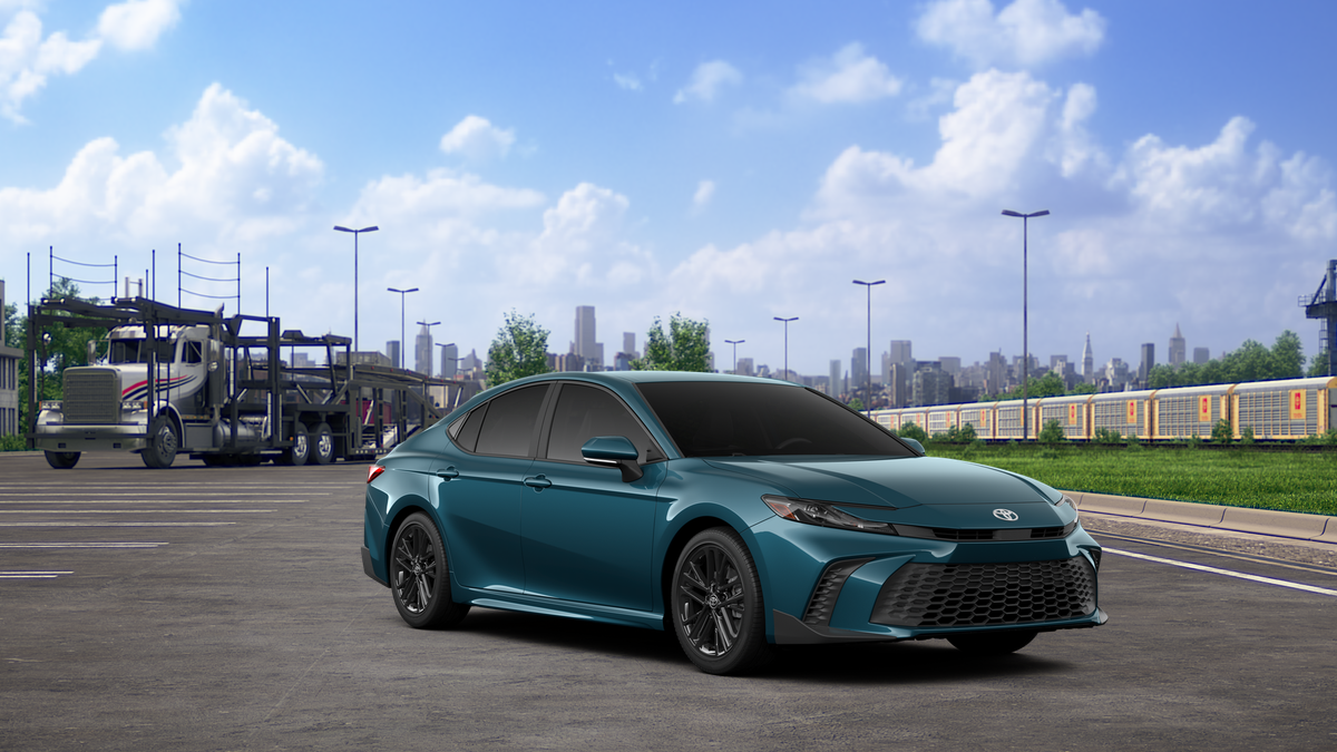 2025 Toyota Camry SE photo 8