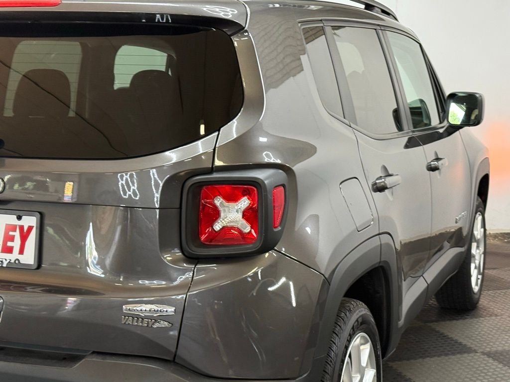 2020 Jeep Renegade Latitude photo 6
