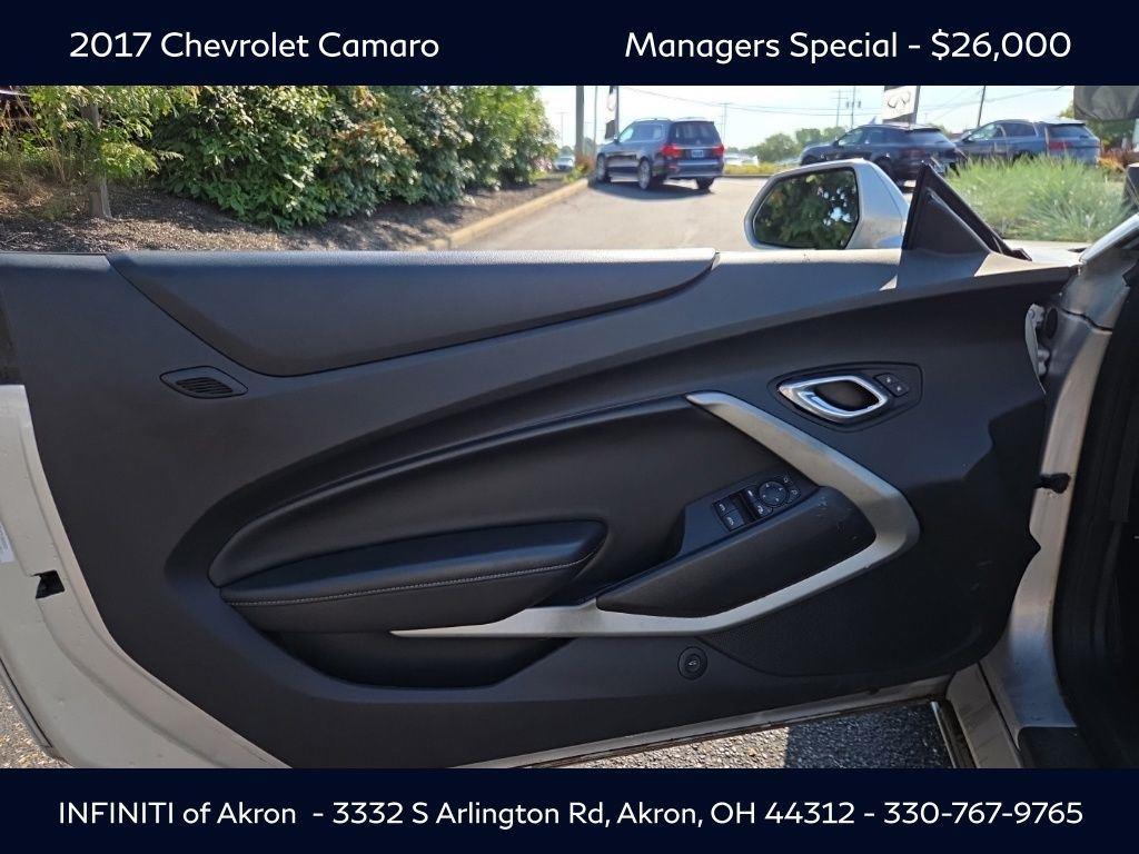 2017 Chevrolet Camaro 1SS photo 2