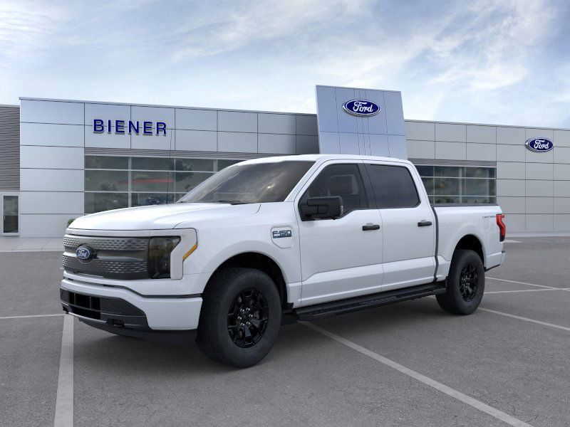 New 2025 White Ford XLT image 1