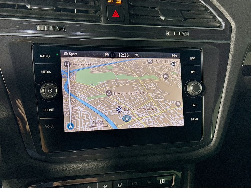 2021 Volkswagen Tiguan SEL Premium R-Line photo 15