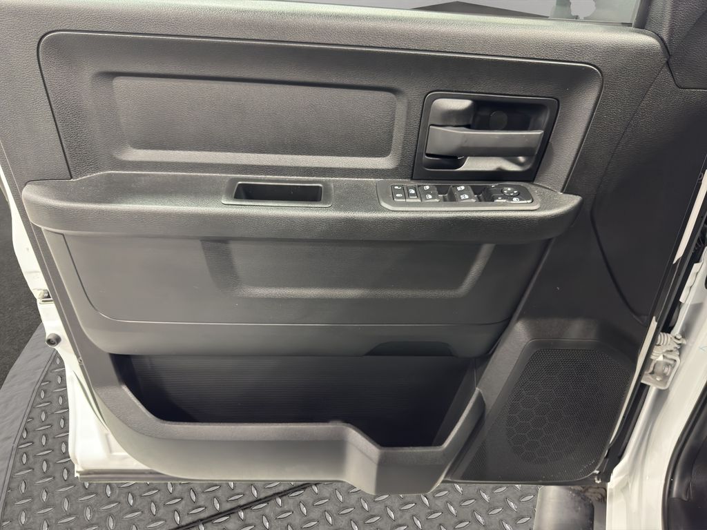 2025 Ram 2500 Tradesman photo 29