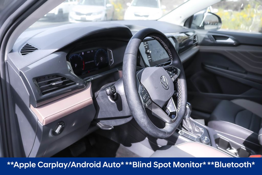 2024 Volkswagen Taos SEL photo 3