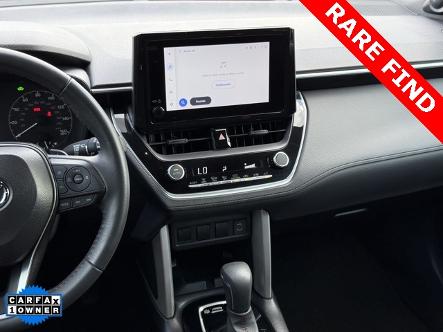 2024 Toyota Corolla Cross Hybrid Nightshade Edition photo 17