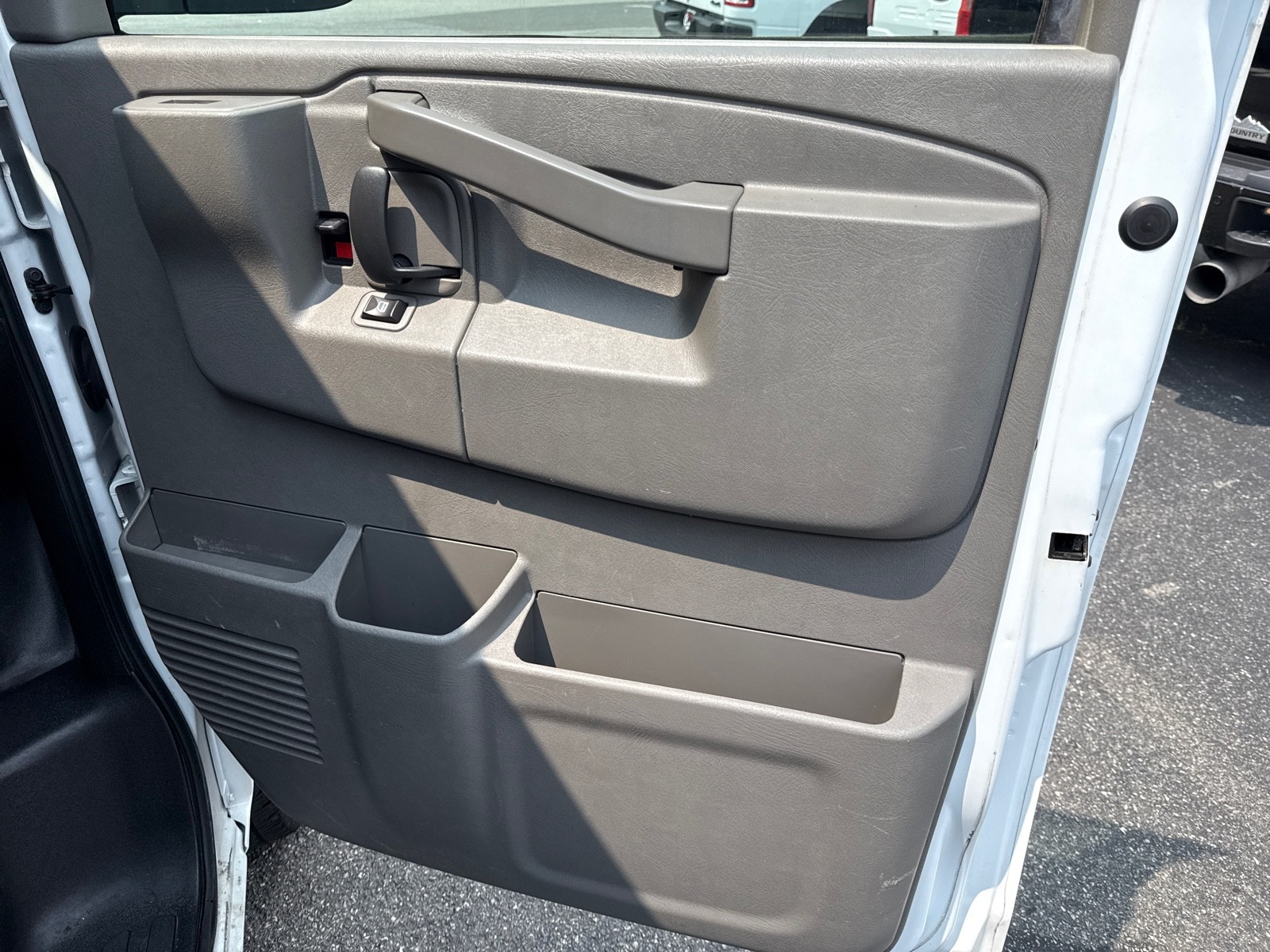 2020 Chevrolet Express 2500 Cargo Work Van photo 26