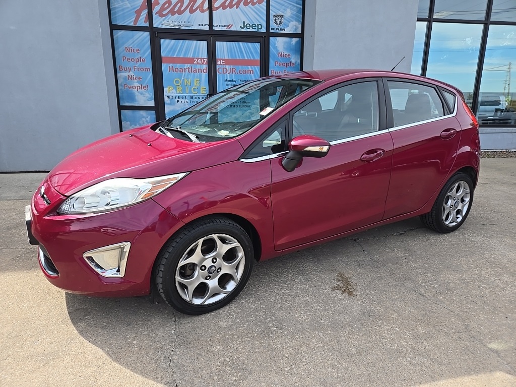 2011 Ford Fiesta SES photo 3
