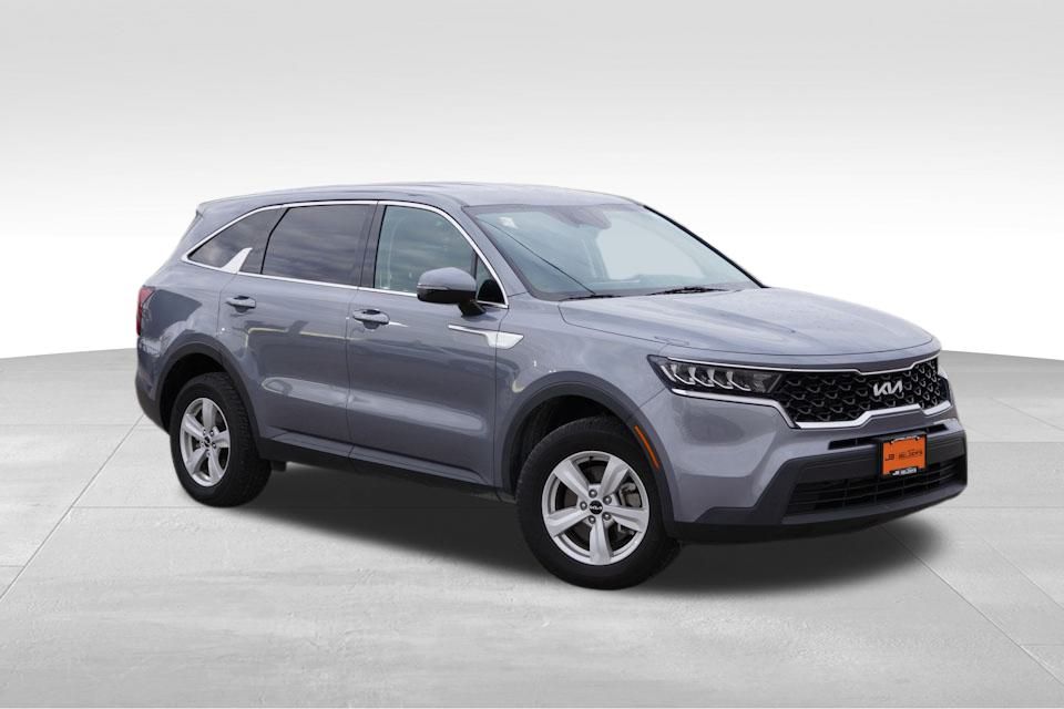 2022 Kia Sorento LX