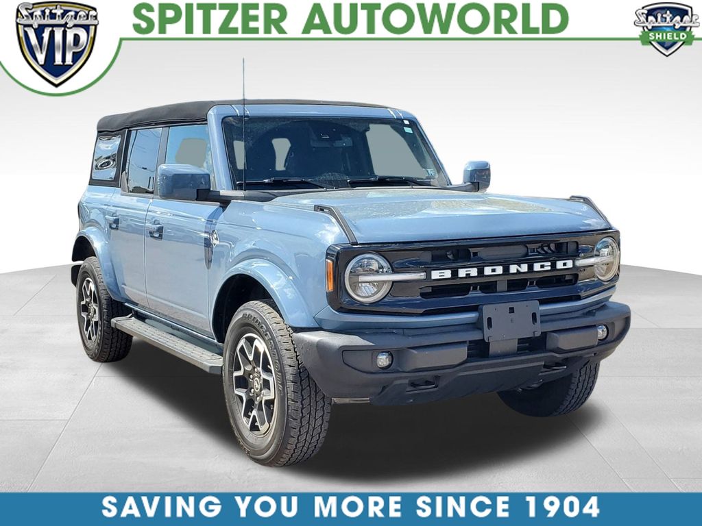 2023 Ford Bronco 4-Door Outer Banks's photo