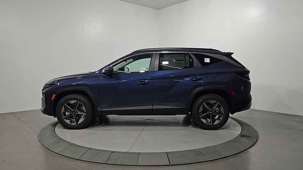 2026 Hyundai Tucson SEL photo 2