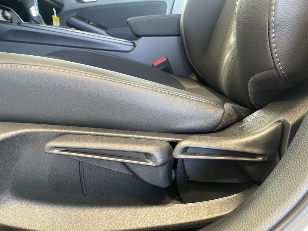 2025 Honda Civic Sport photo 6