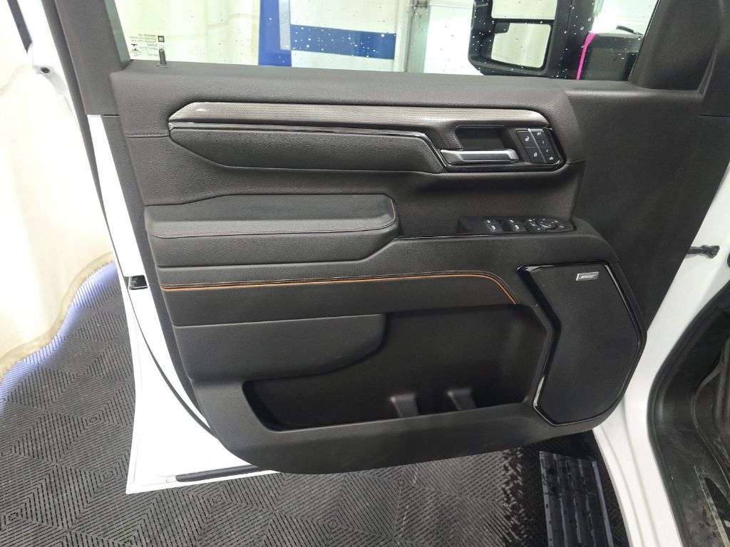 2024 Gmc Sierra 2500 AT4 photo 4