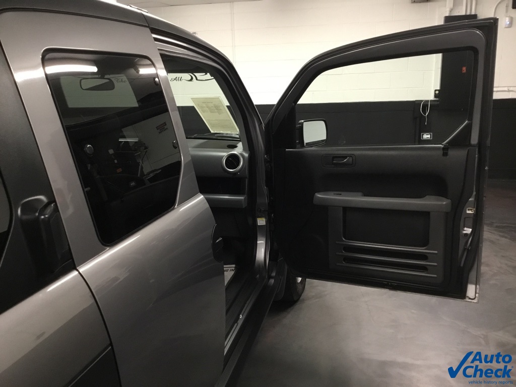 2005 Honda Element EX photo 29