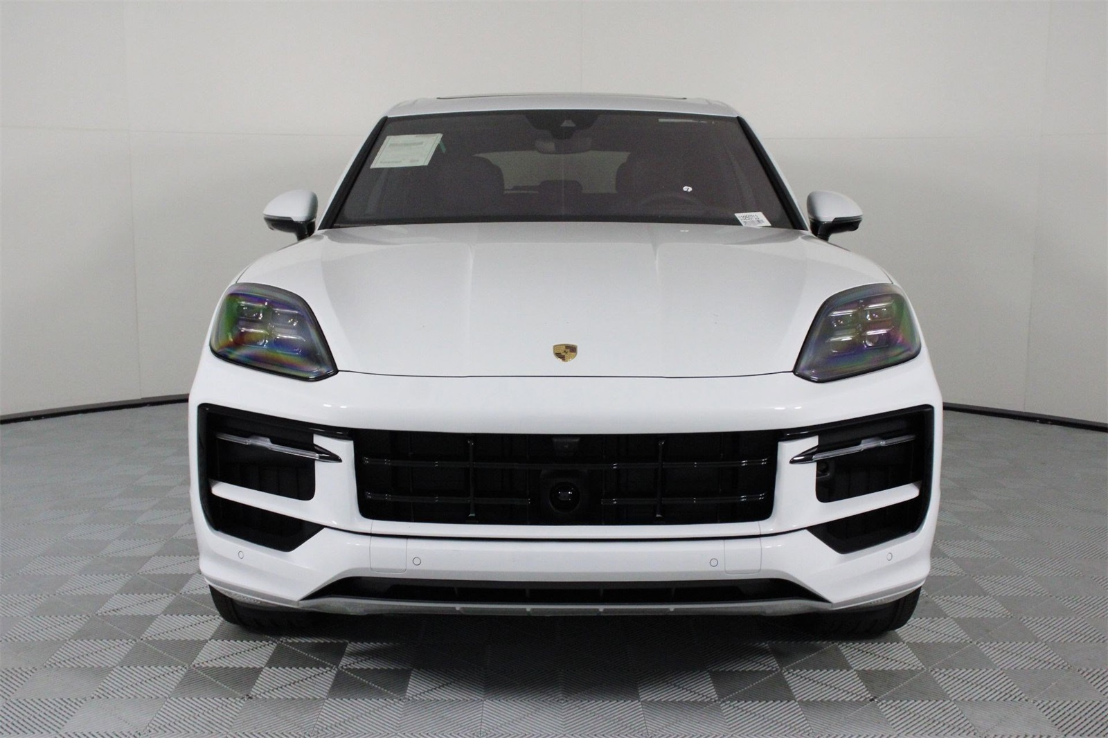 2025 Porsche Cayenne GTS photo 10