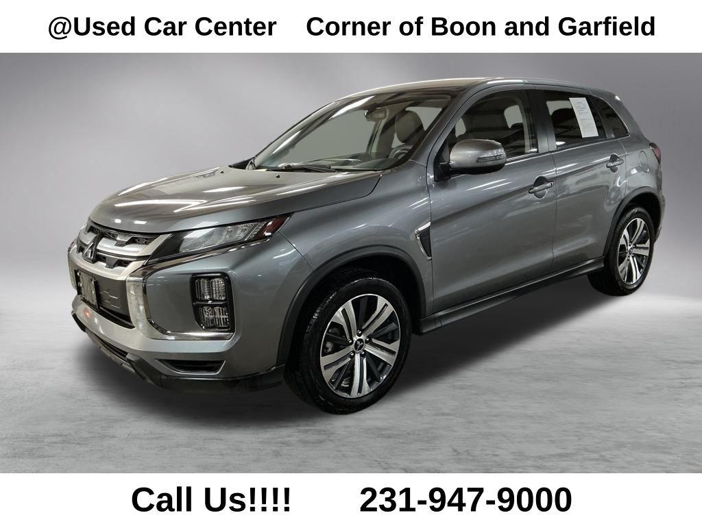 2024 Mitsubishi Outlander Sport SE's photo