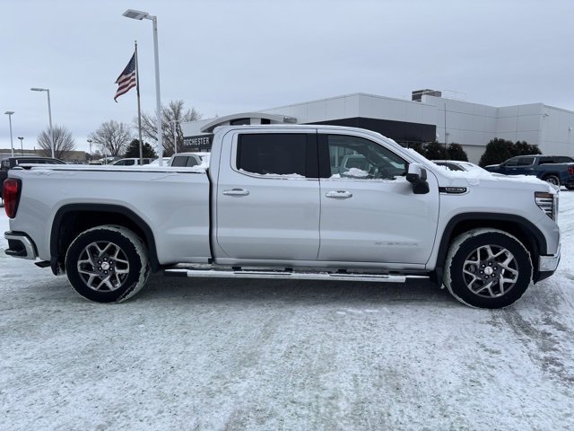 Used 2018 Chevrolet Silverado 1500 LT with VIN 3GCUKREC7JG480036 for sale in Rochester, Minnesota