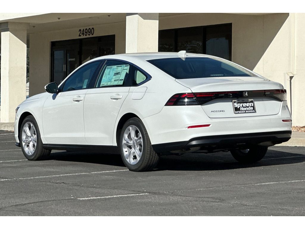 2025 Honda Accord LX photo 7
