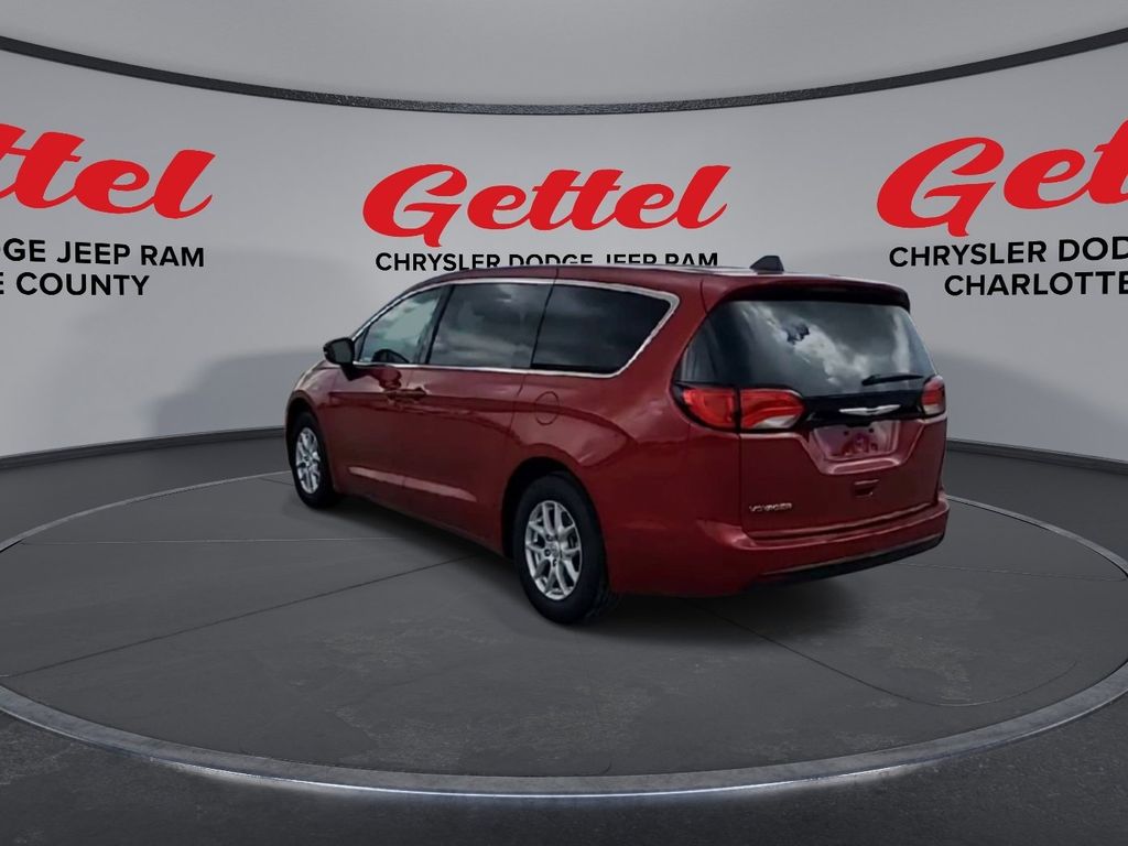 2026 Chrysler Voyager LX photo 5
