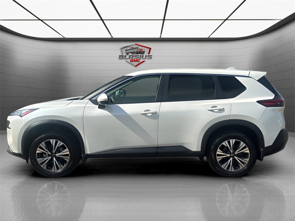 2023 Nissan Rogue SV AWD photo 2