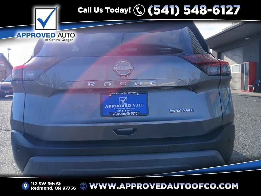 2023 Nissan Rogue SV photo 3