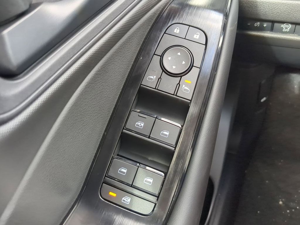 2026 Nissan Rogue S photo 20