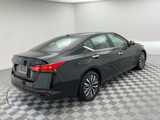 2024 Nissan Altima 2.5 SV photo 4