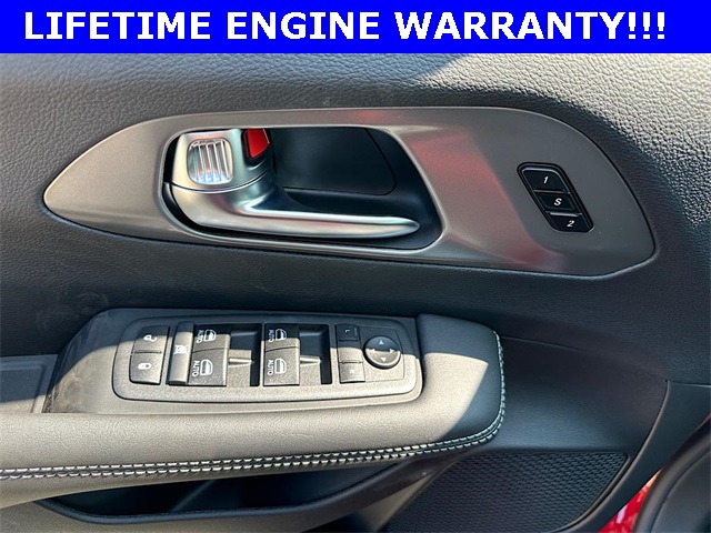 2026 Chrysler Pacifica photo 12