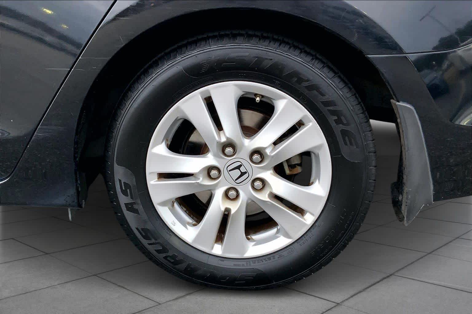 Image of Pre-Owned 2009 Honda Accord LX-P