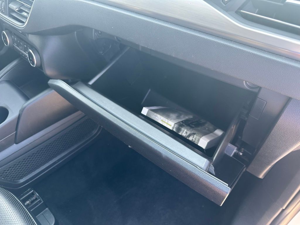 2022 Ford Escape Titanium photo 32